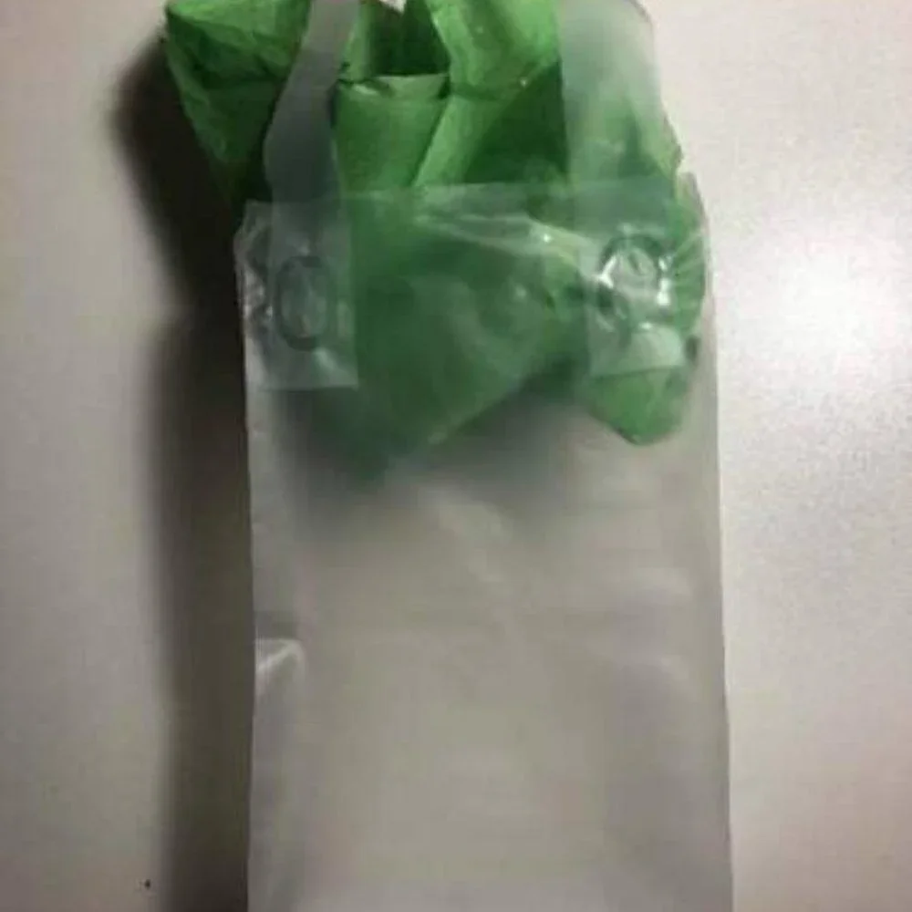 ❄️ White Plastic Gift Bags with Handles - 50 Count (7